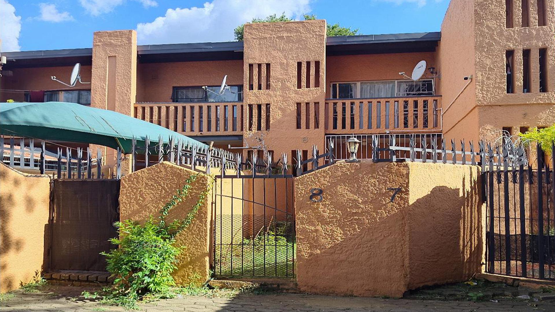 Front View of property in Windsor West