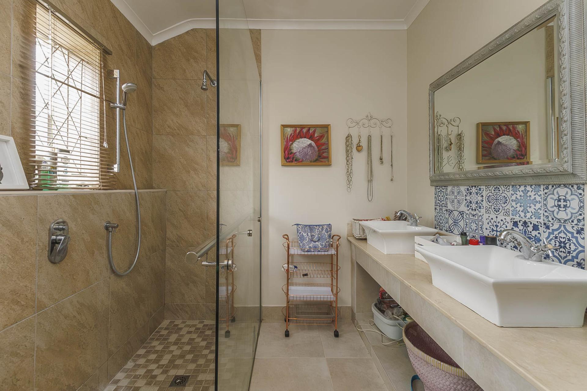  of property in Kloof 