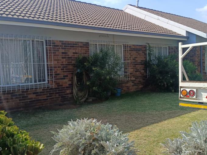 4 Bedroom House for Sale For Sale in Nigel - MR704623