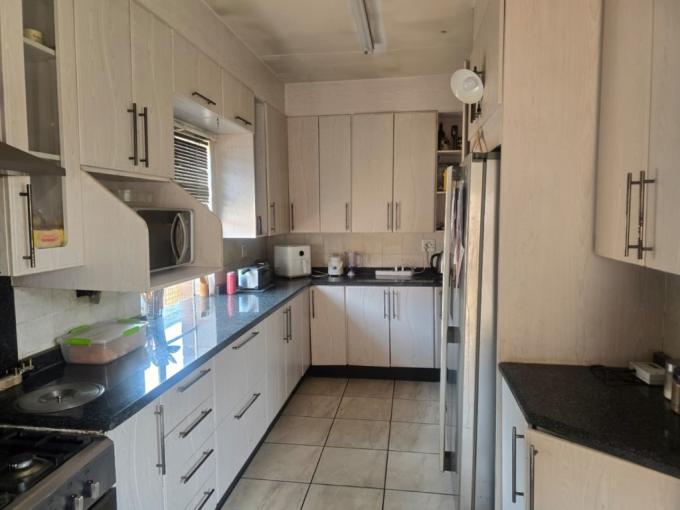 3 Bedroom House for Sale For Sale in South Hills - MR704624