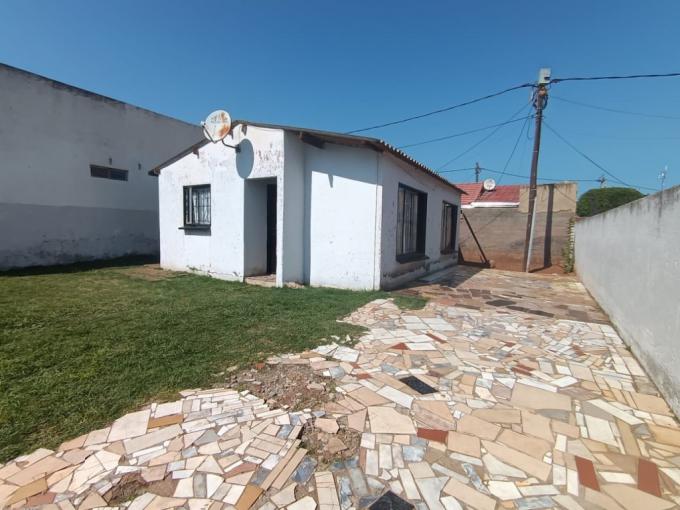 2 Bedroom House for Sale For Sale in Boksburg - MR704645