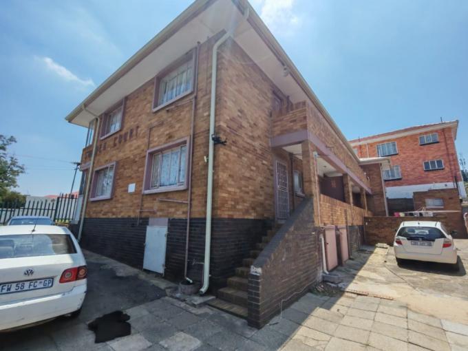 1 Bedroom Apartment for Sale For Sale in Rosettenville - MR704655