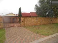 3 Bedroom 3 Bathroom House for Sale for sale in Boksburg