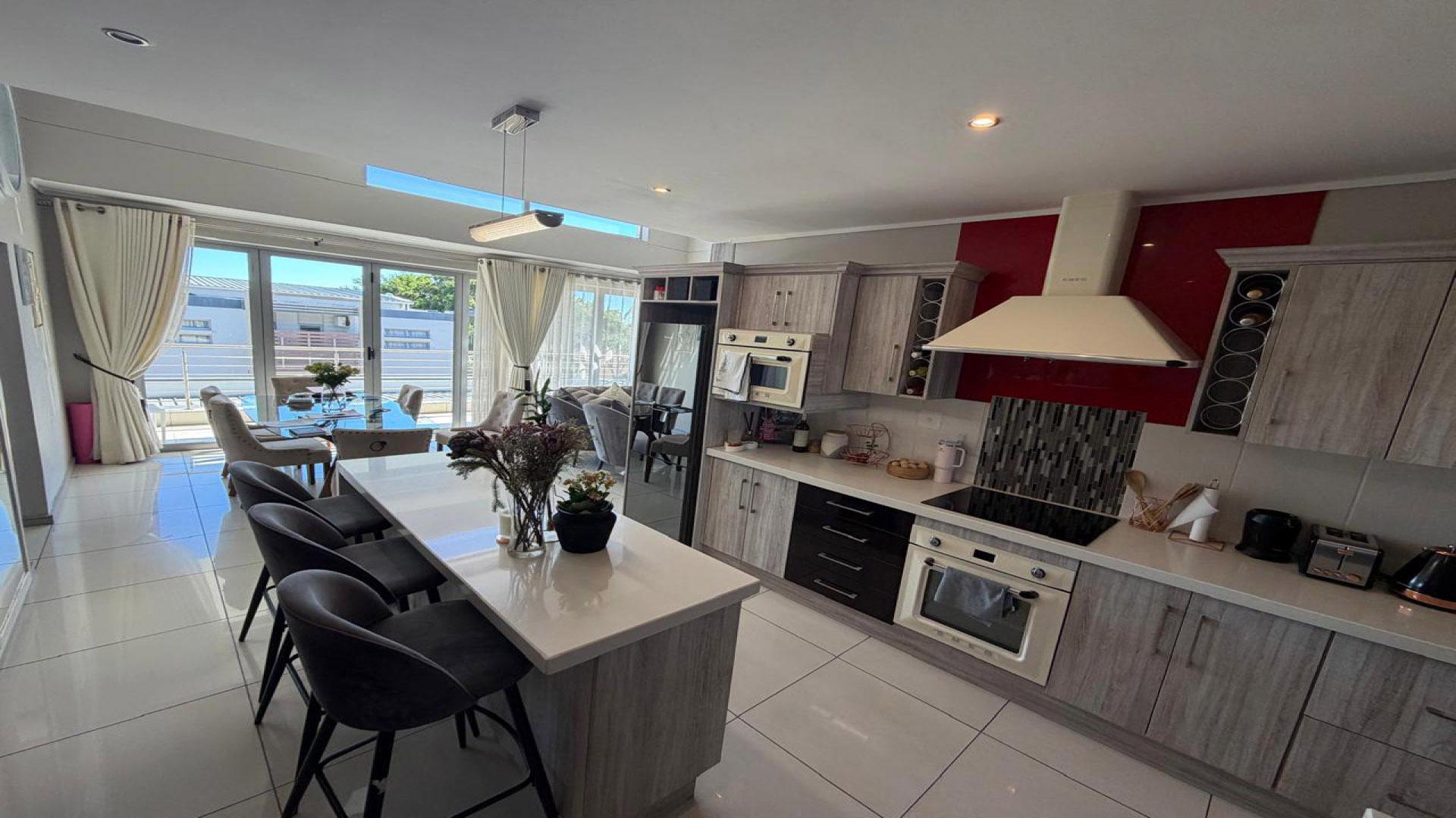 Kitchen of property in Bendor