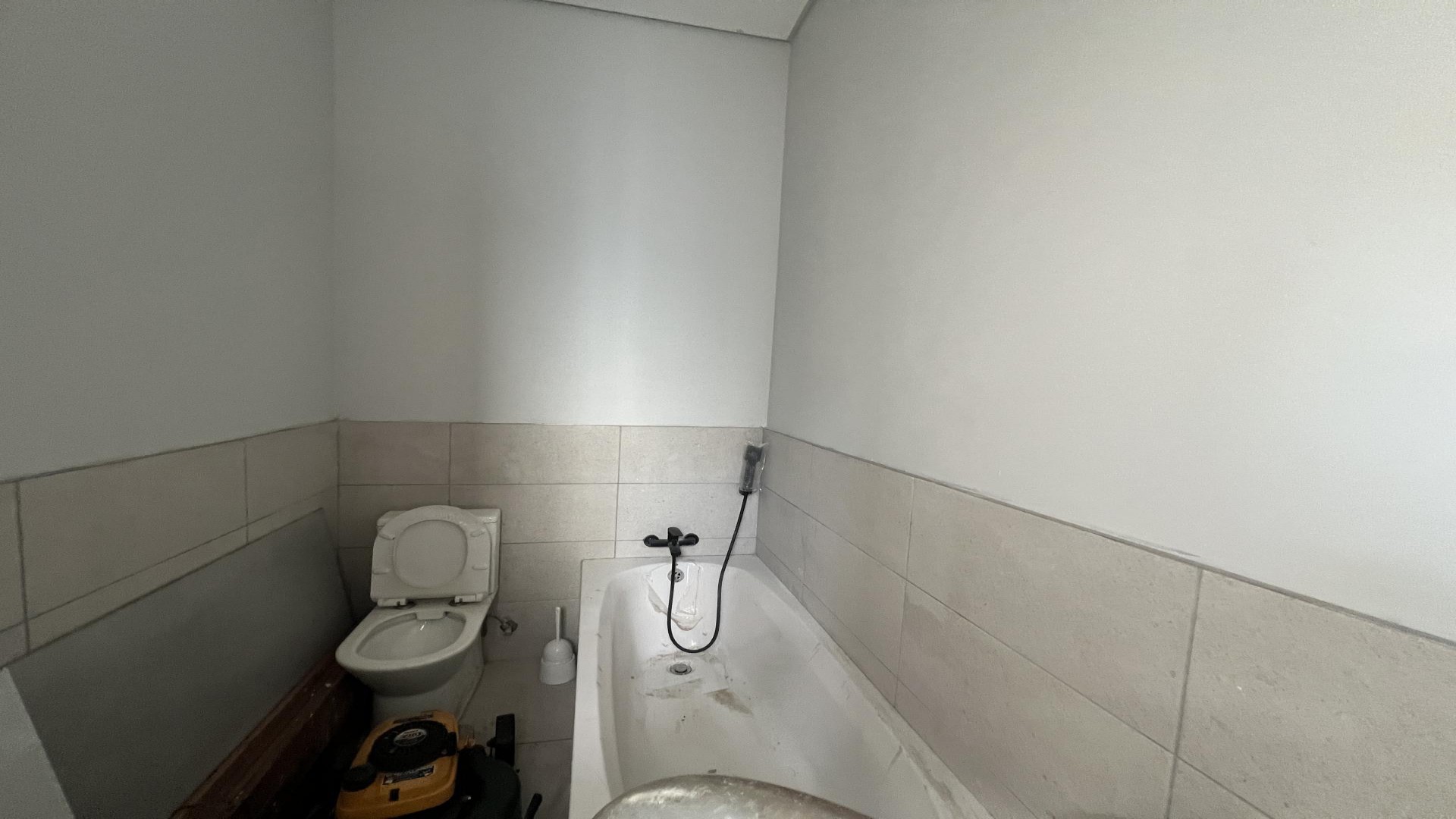 Bathroom 3+ of property in Riverglen