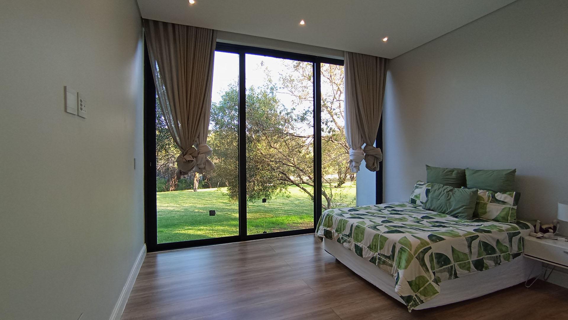 Bed Room 1 - 23 square meters of property in Riverglen