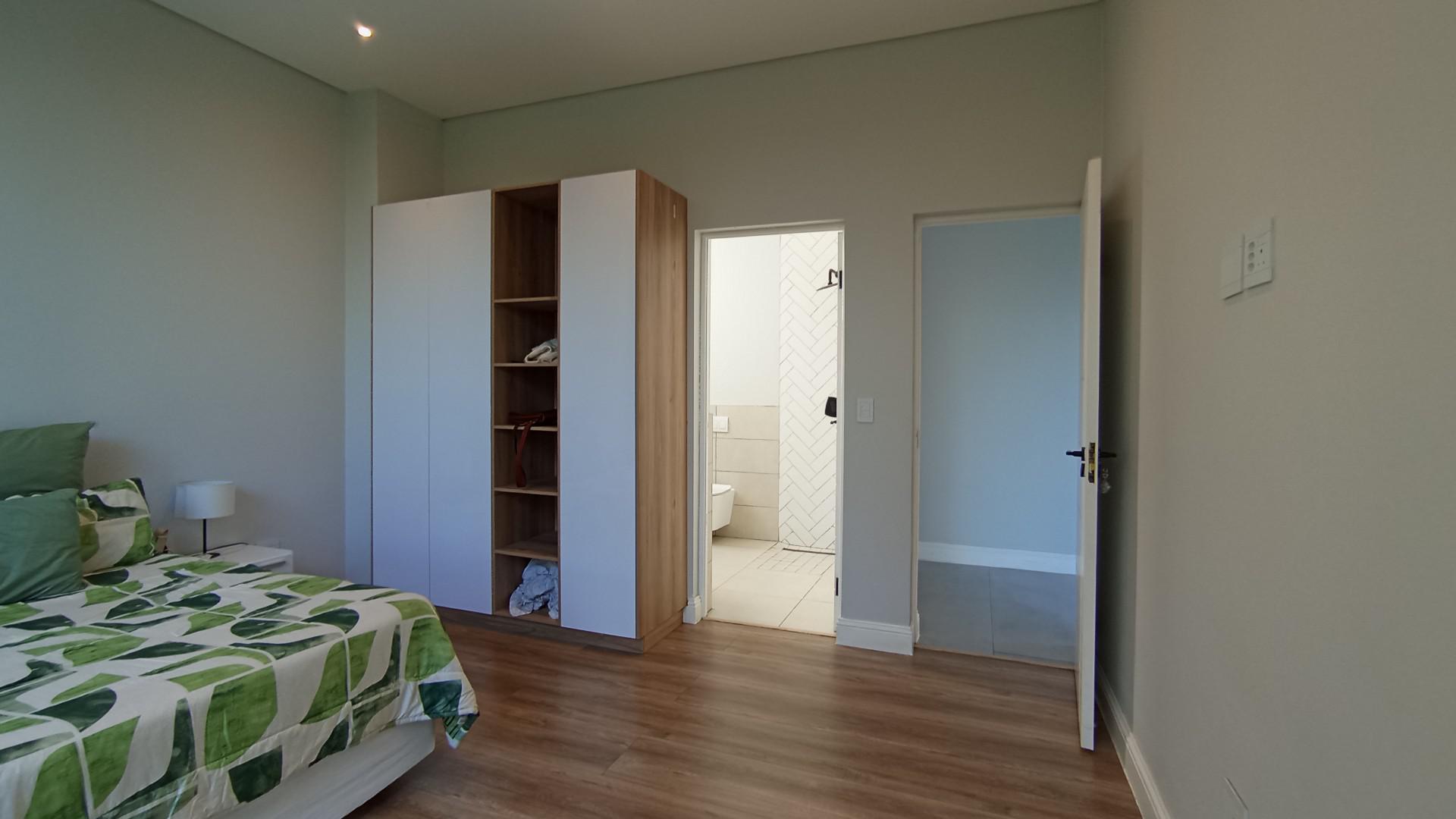 Bed Room 1 - 23 square meters of property in Riverglen