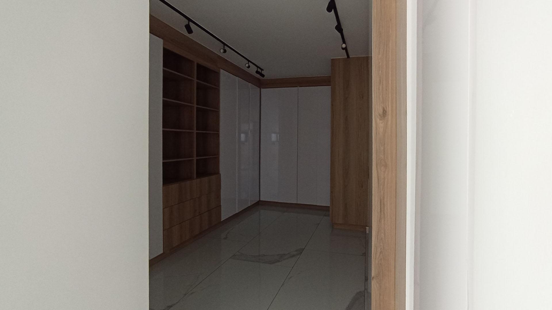 Main Bathroom - 27 square meters of property in Riverglen