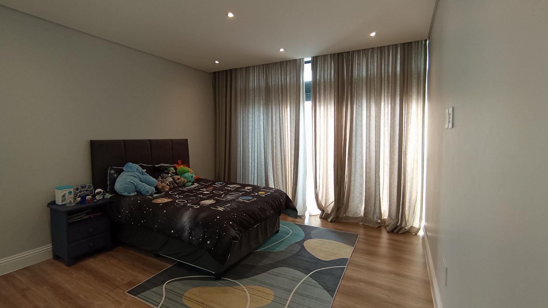 Bed Room 3 - 25 square meters of property in Riverglen