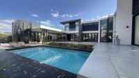 Swimming Pool of property in Riverglen