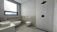 Bathroom 2 of property in Riverglen