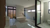 Main Bathroom - 27 square meters of property in Riverglen