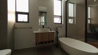 Bathroom 3+ - 7 square meters of property in Riverglen