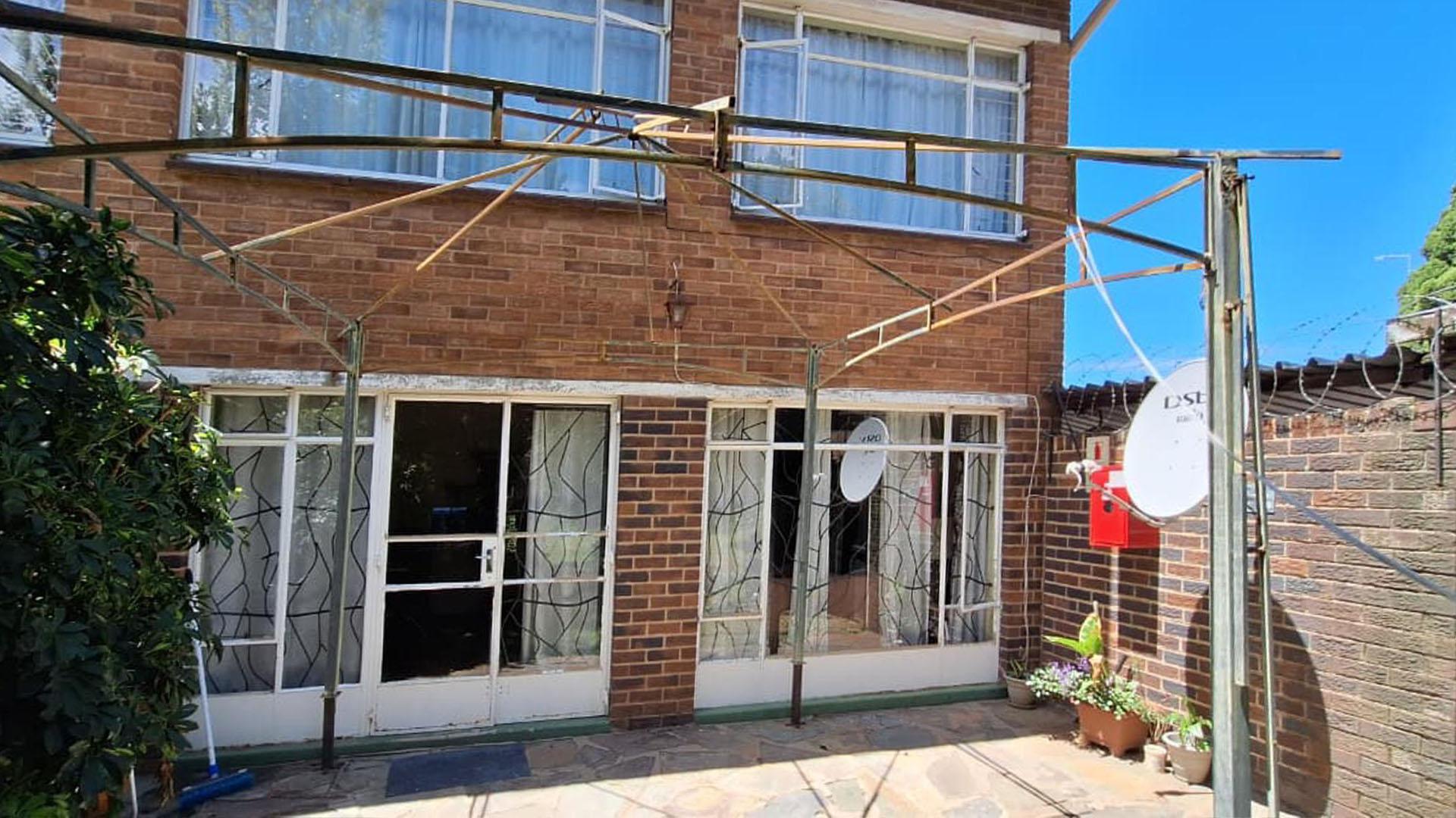 Front View of property in Lyndhurst