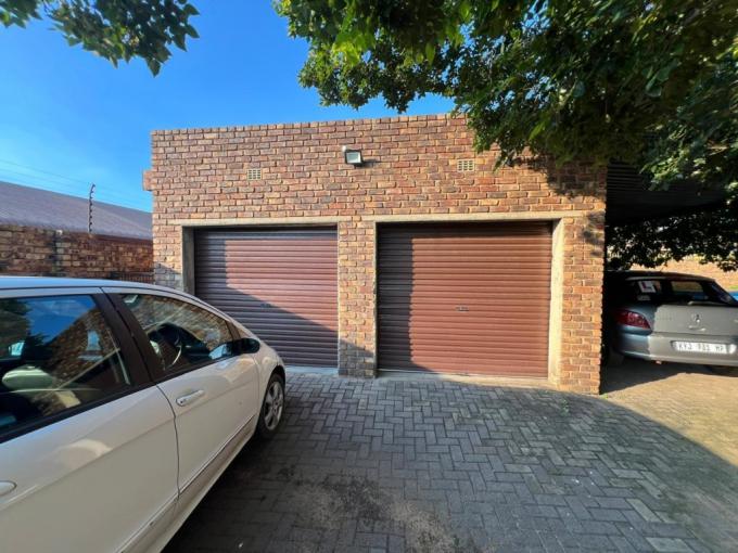 3 Bedroom House for Sale For Sale in Middelburg - MP - MR704756