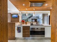  of property in Waterkloof Ridge