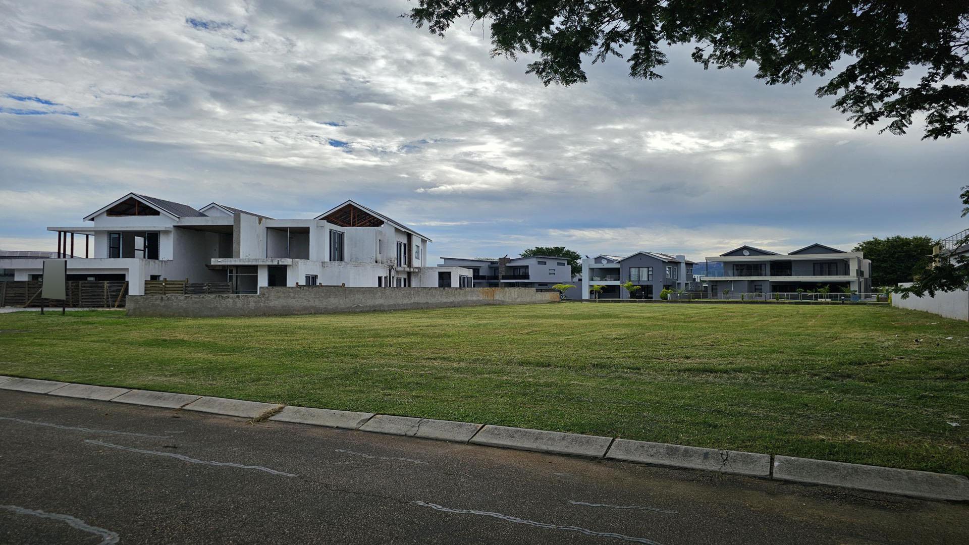 Front View of property in The Islands Estate