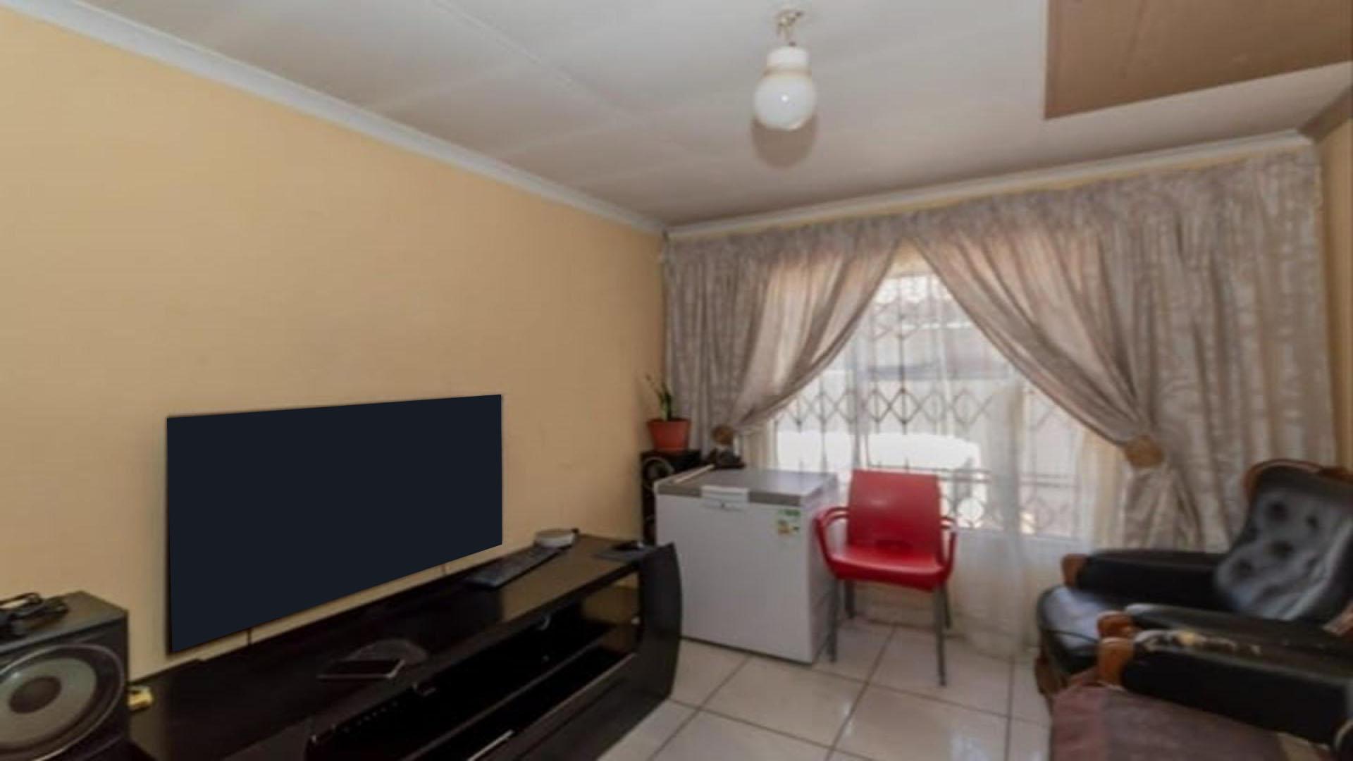 Lounges of property in Alliance