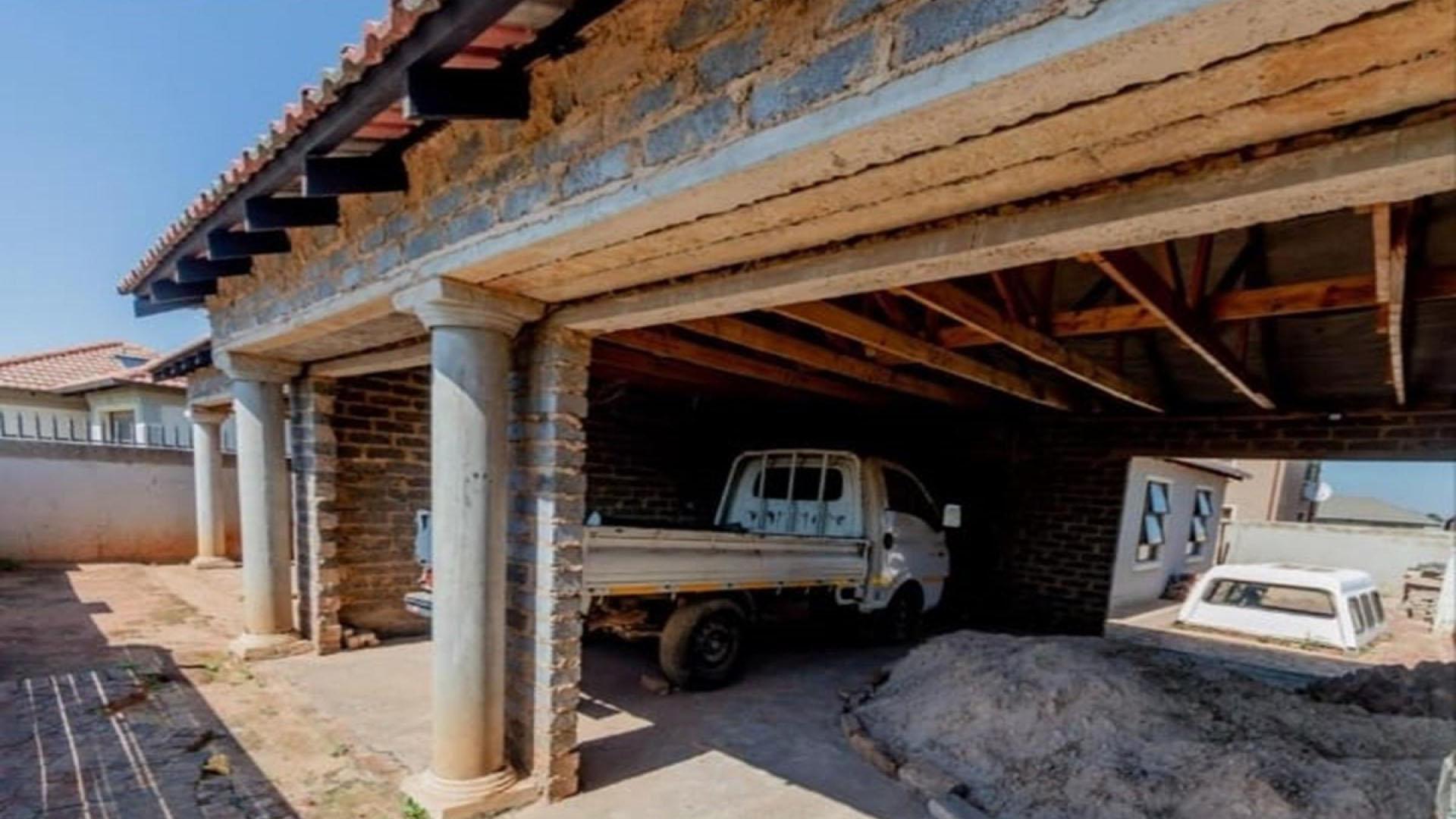 Front View of property in Alliance