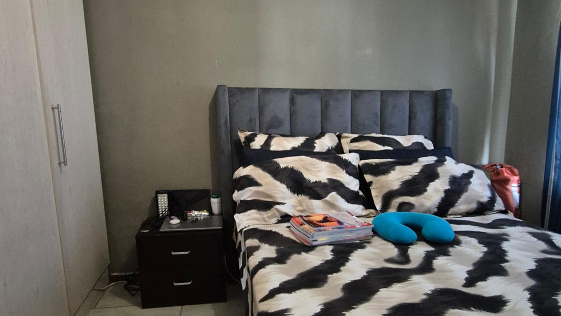 Bed Room 2 of property in Kwadwesi