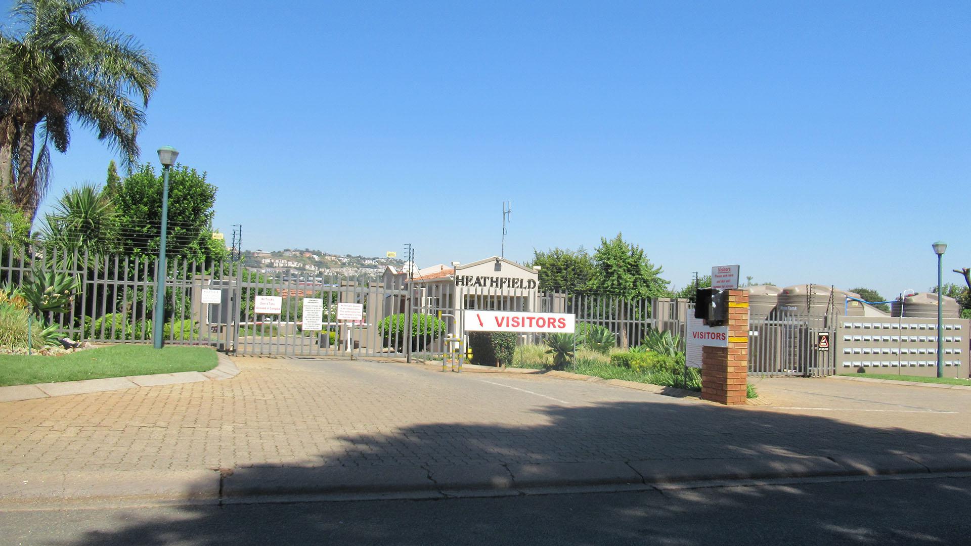 Front View of property in Fairlands