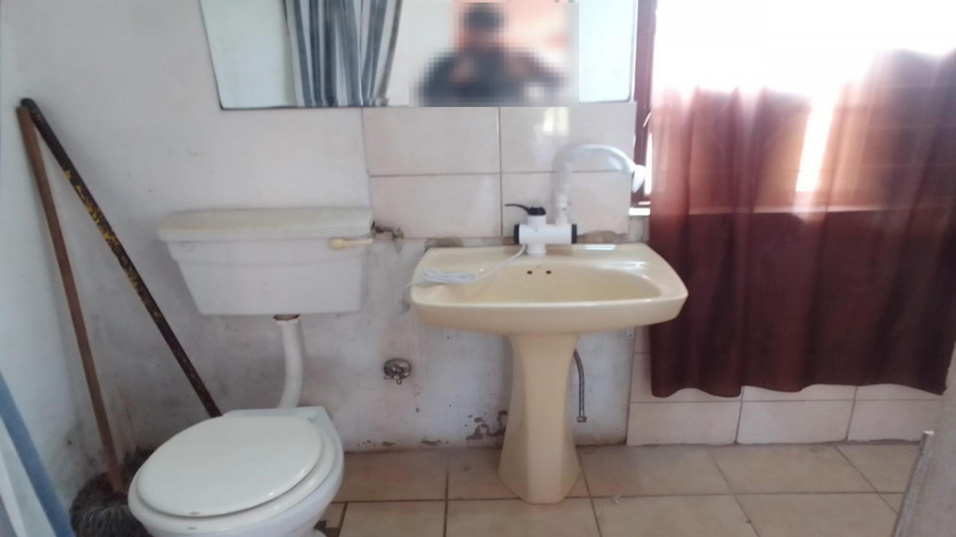 Bathroom 1 of property in Malmesbury