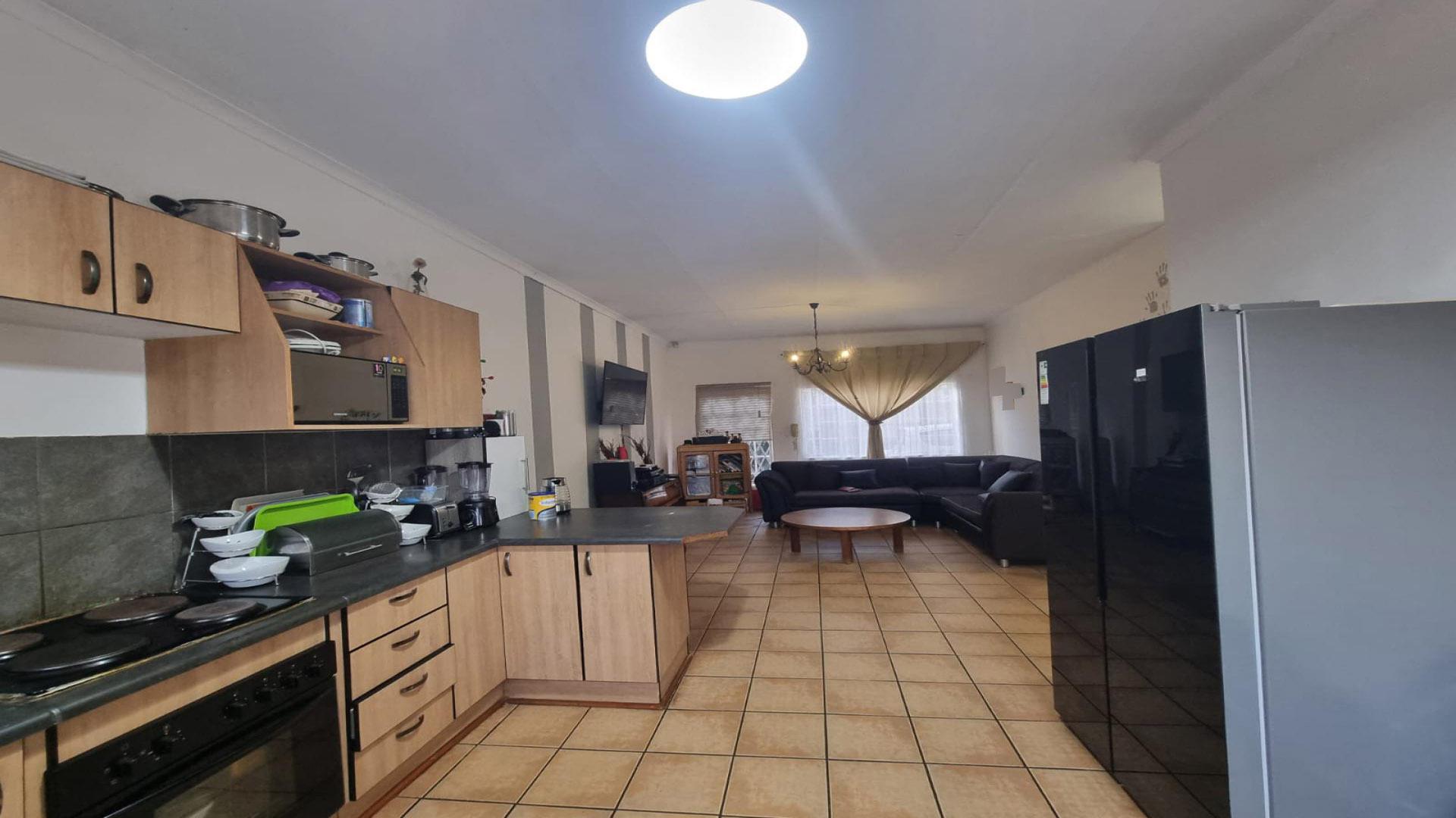Kitchen of property in Robinpark
