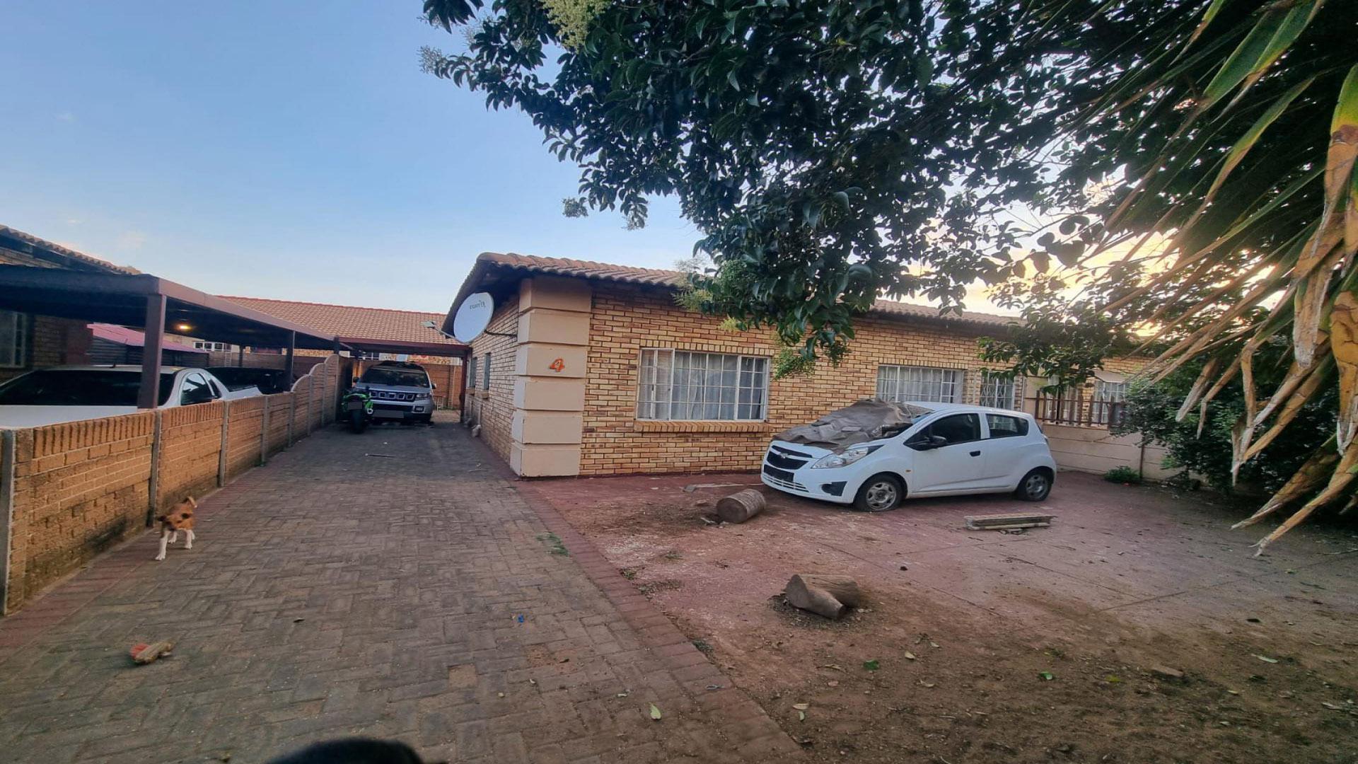 Front View of property in Robinpark