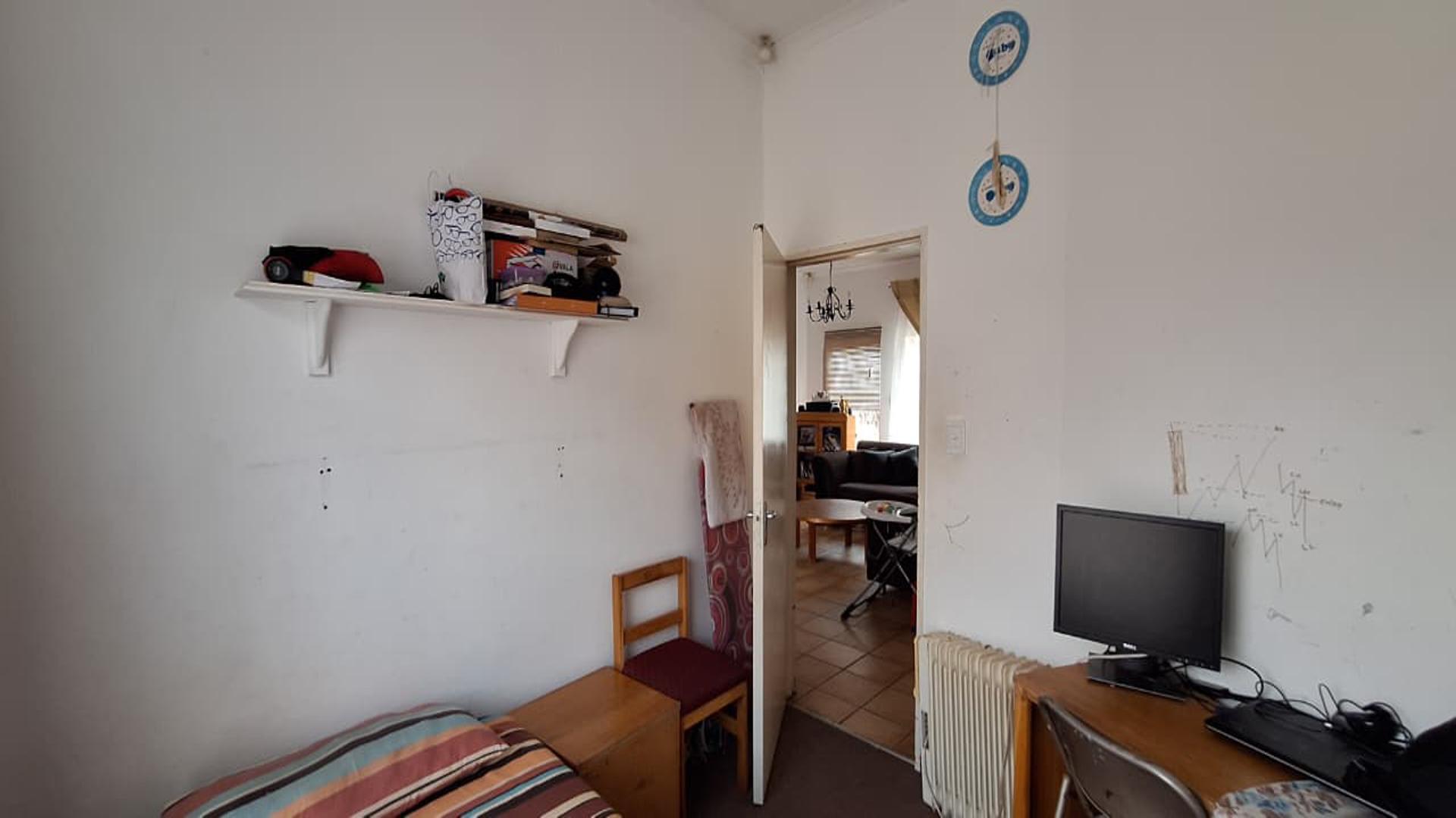 Bed Room 1 - 10 square meters of property in Robinpark