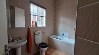 Bathroom 1 - 7 square meters of property in Robinpark