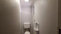 Guest Toilet - 2 square meters of property in Windsor