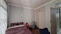 Bed Room 2 - 18 square meters of property in Windsor