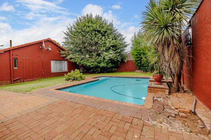 3 Bedroom House for Sale For Sale in Sophiatown - MR704866