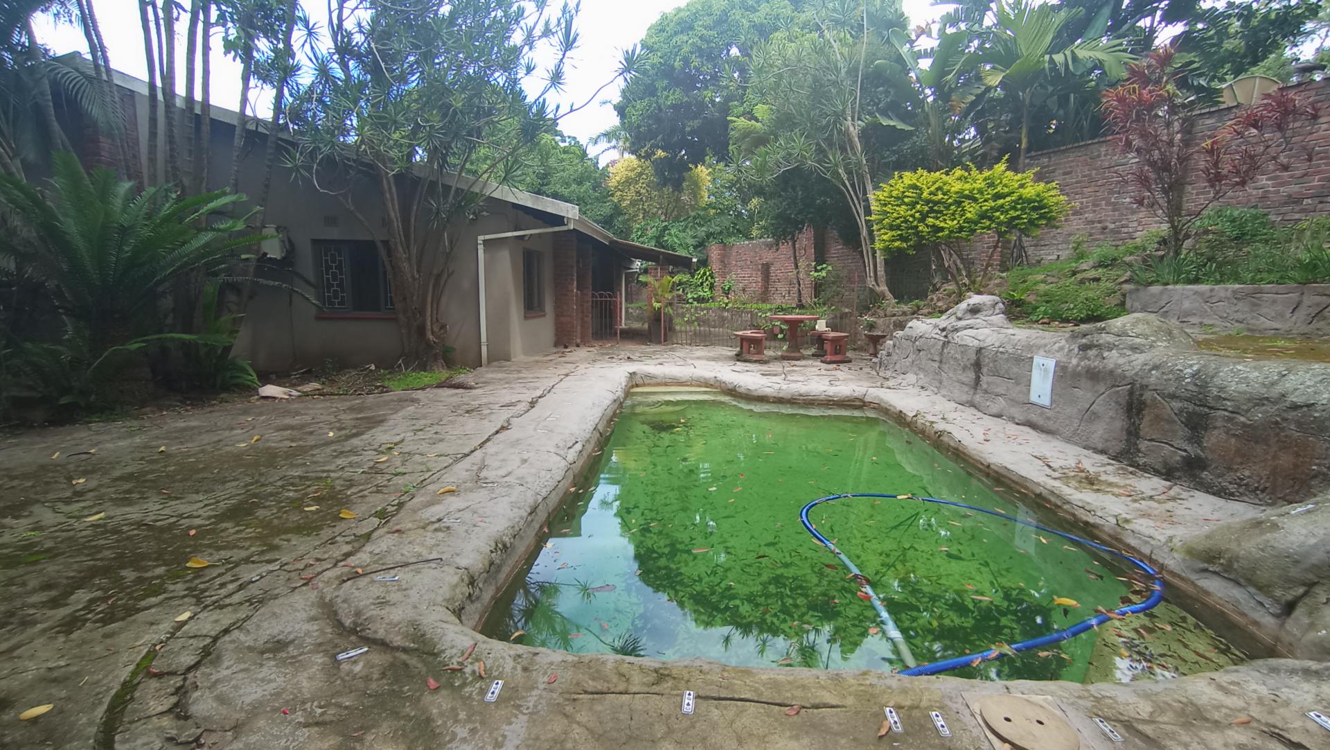 Swimming Pool of property in Chiltern Hills