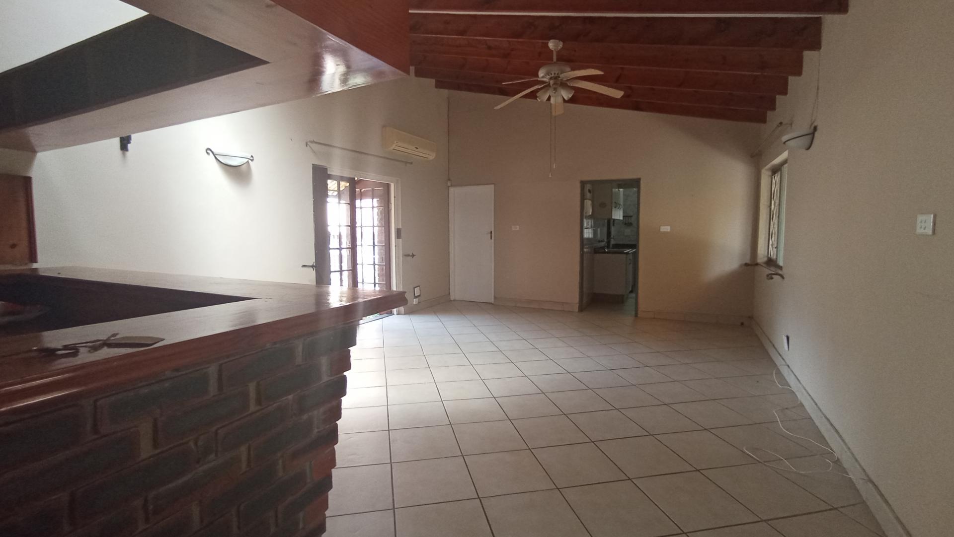 Lounges - 22 square meters of property in Chiltern Hills