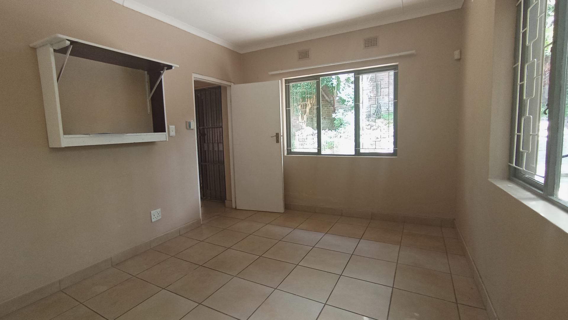 Bed Room 1 - 16 square meters of property in Chiltern Hills