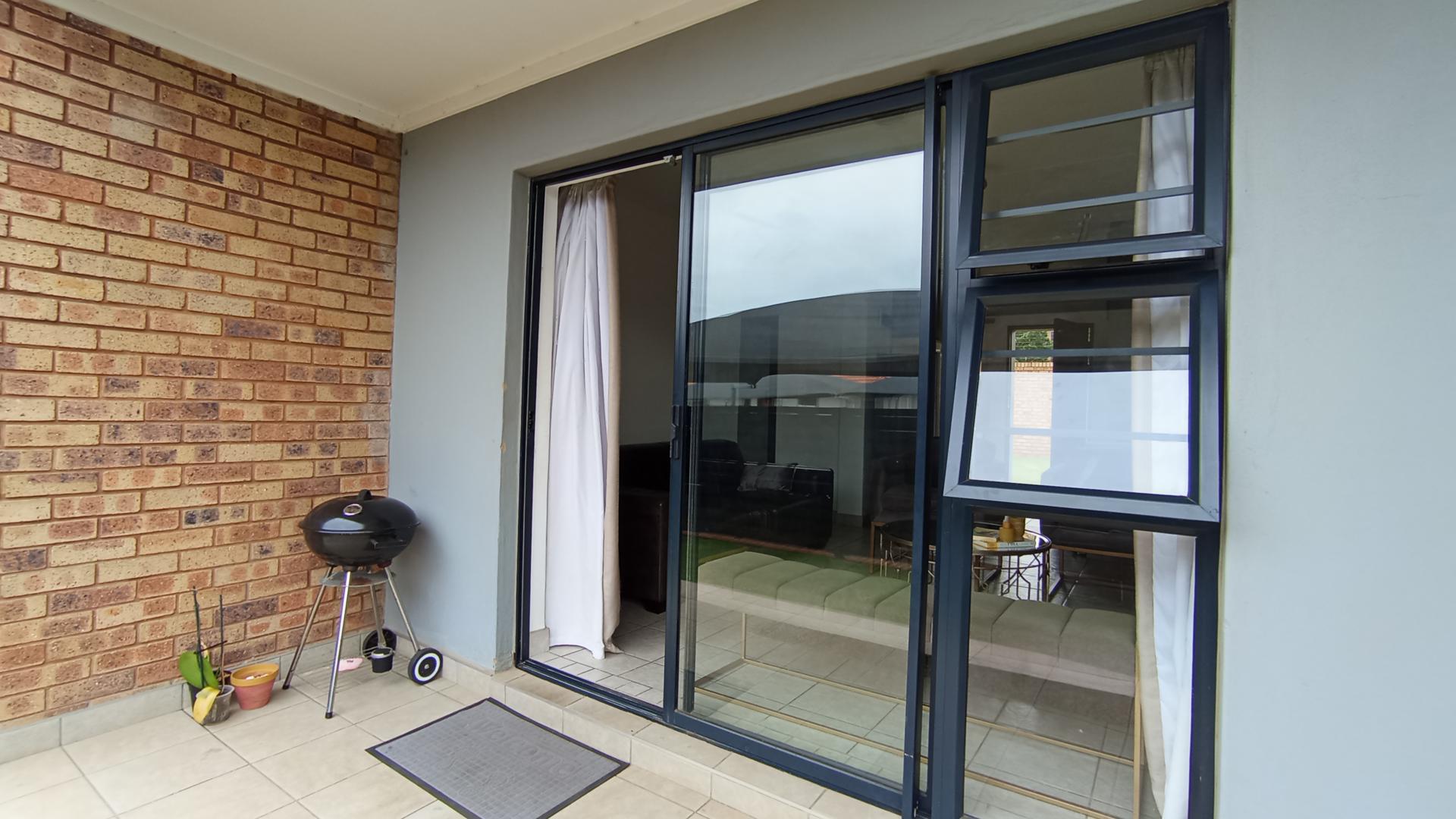 Patio - 7 square meters of property in Monavoni