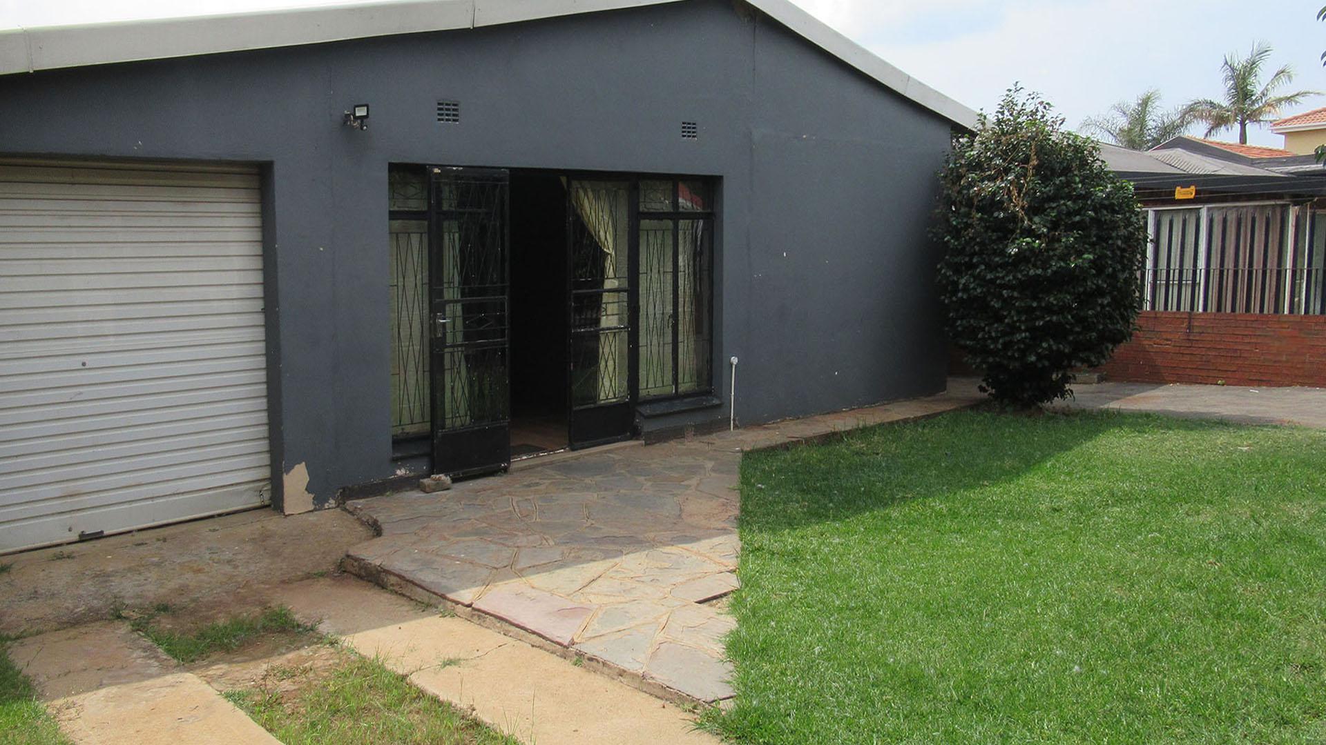 Front View of property in Sophiatown