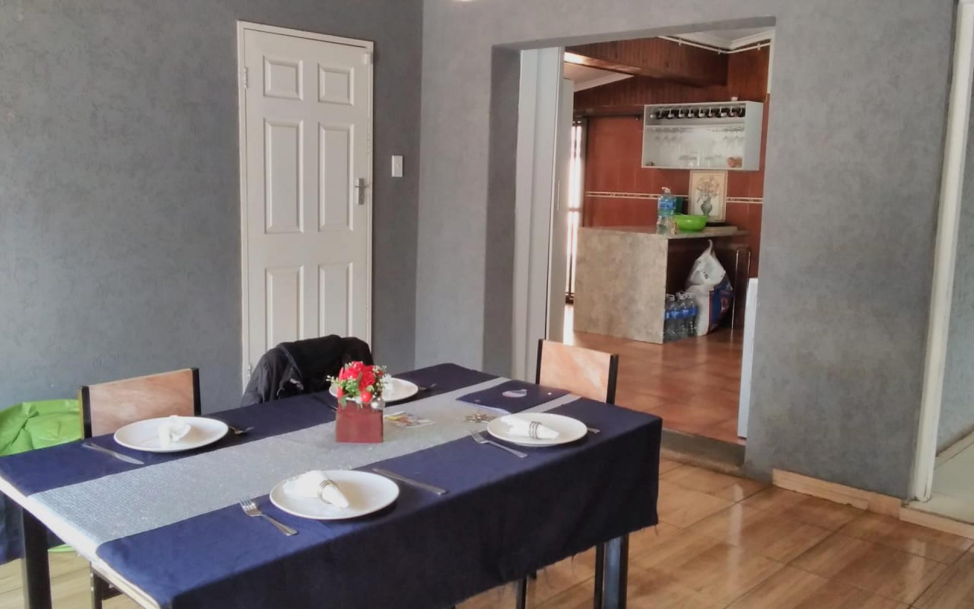 Dining Room - 22 square meters of property in Sophiatown