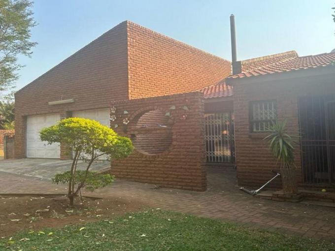 3 Bedroom House for Sale For Sale in Safarituine - MR704906