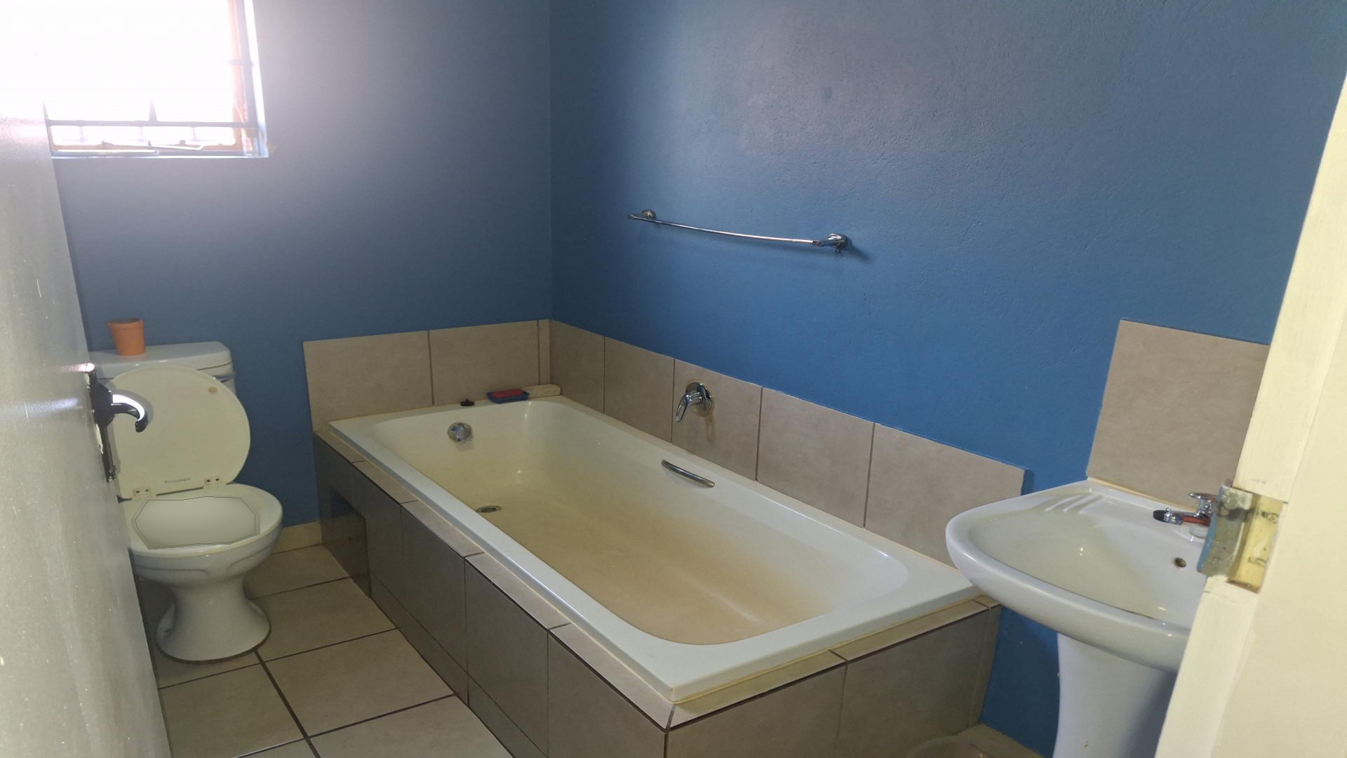 Bathroom 1 - 4 square meters of property in Watervalspruit (Vaal)