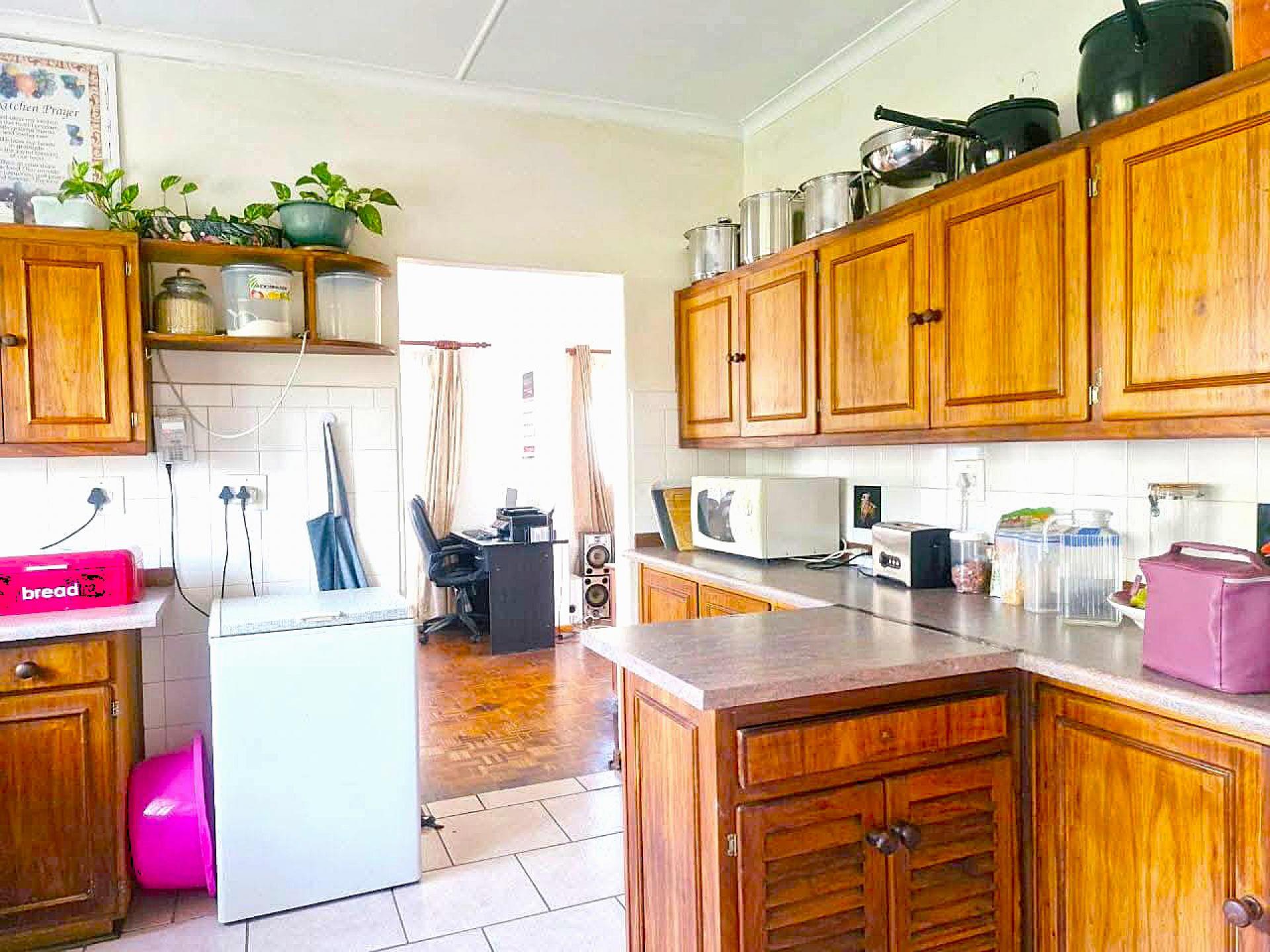  of property in Queenswood