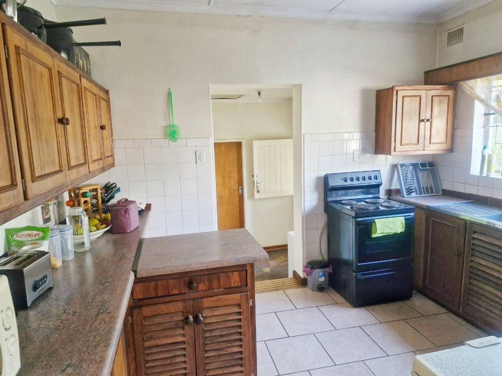  of property in Queenswood