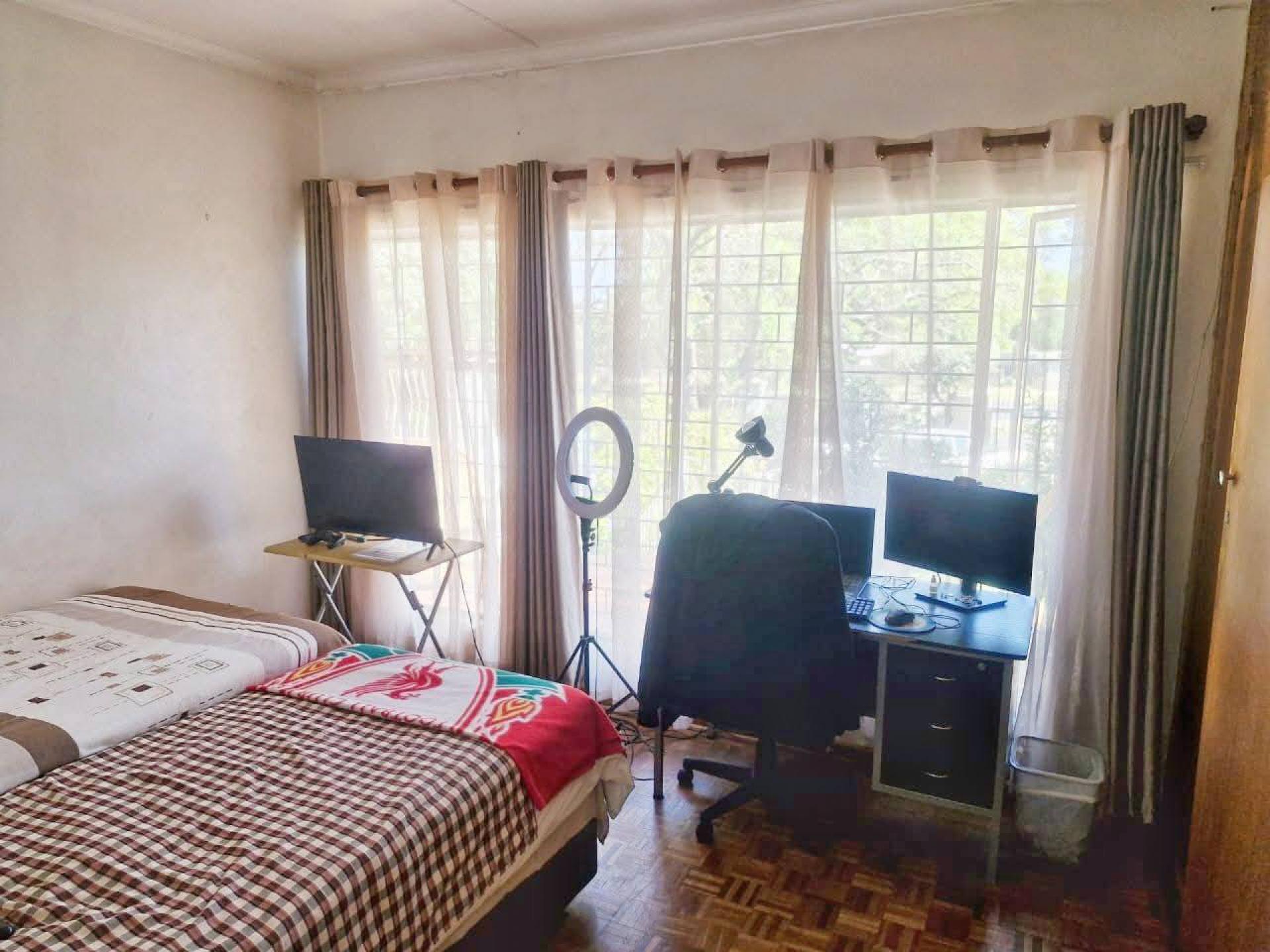  of property in Queenswood