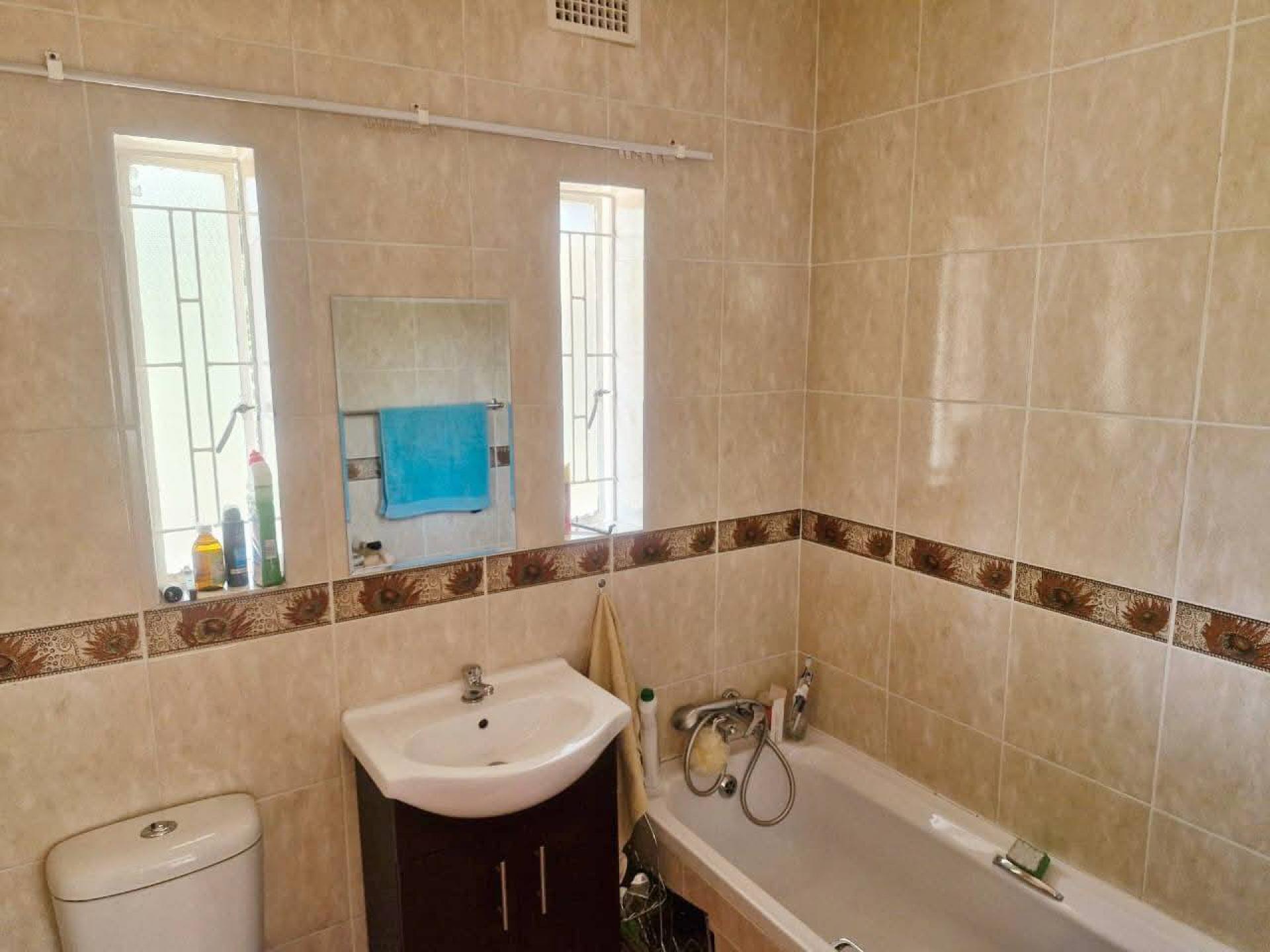  of property in Queenswood