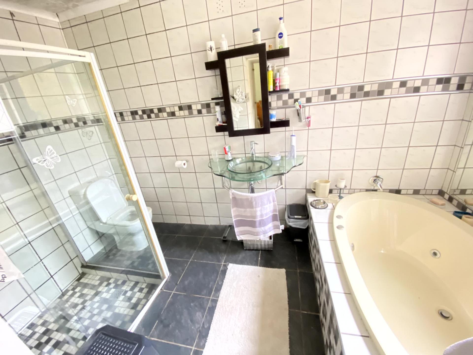  of property in Yellowwood Park 