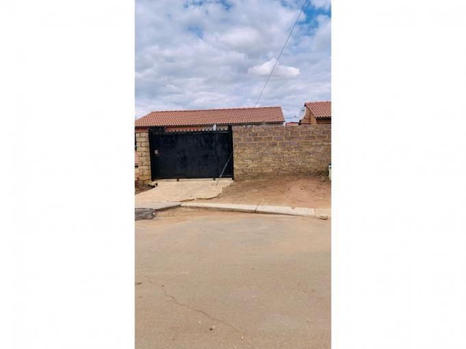 2 Bedroom House for Sale For Sale in Soshanguve - MR704942