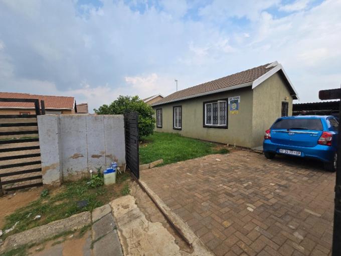 House for Sale For Sale in Windmill Park - MR704947