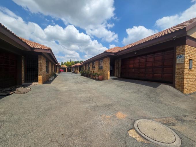 3 Bedroom Simplex for Sale For Sale in New Redruth - MR704954