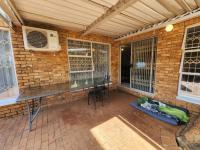  of property in Glenvista